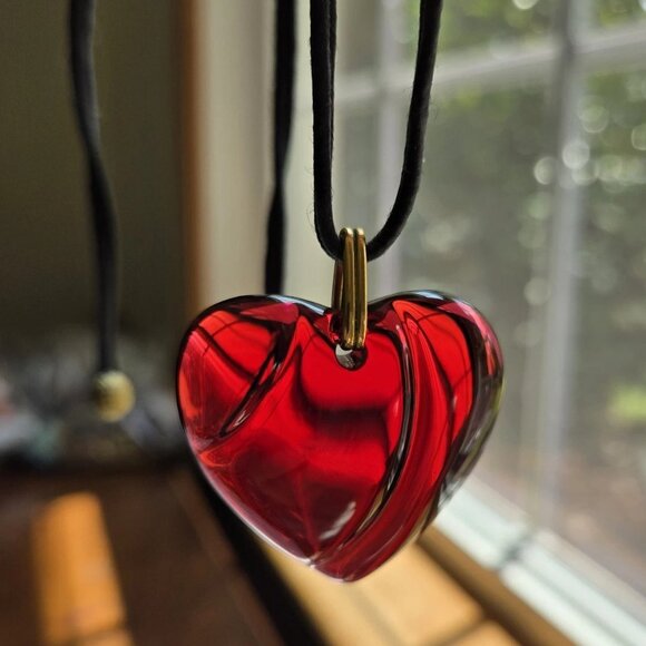 Baccarat Red Crystal Heart Pendant Necklace Black Satin Cord Gold Tone Accents - Picture 6 of 6